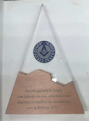 VM saliente regalia